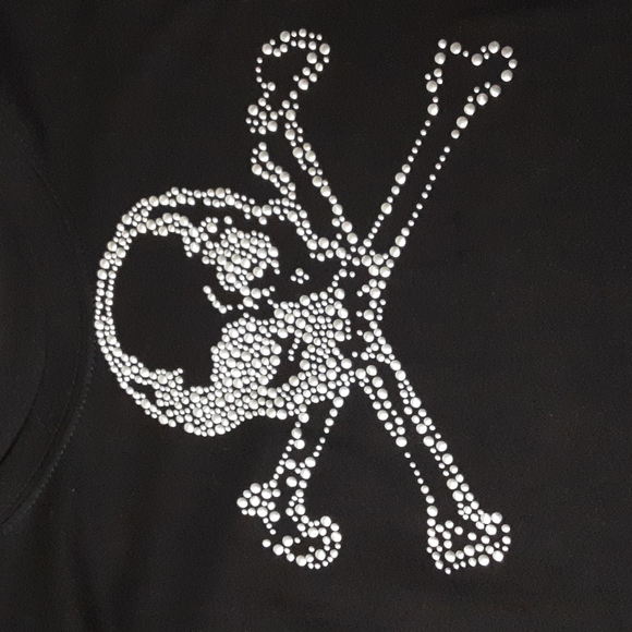 Active Basics Silver Stud Halloween Skull Shirt - Picture 3 of 7